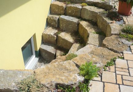 Fenstervertiefung aus Naturstein